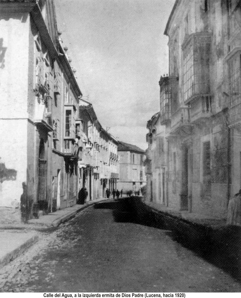Calle del Agua, ermita de Dios Padre (izq.) 1920