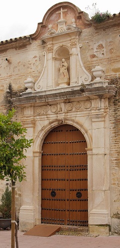 Lateral de la parroquia de Santiago