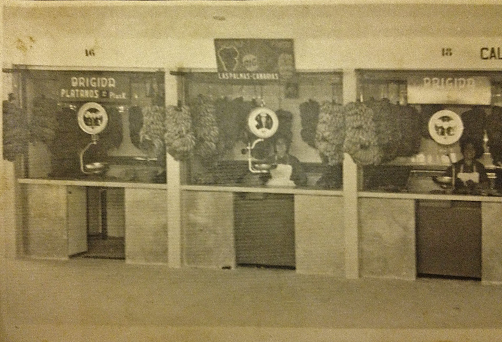 La plaza de Abastos antigua. 1964